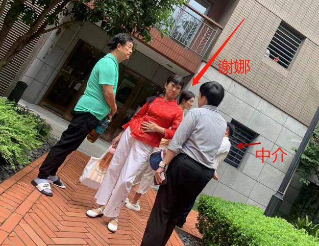 由此说明,素人中介跟张杰谢娜的问题已经不是钱能解决,他是准备跟这对